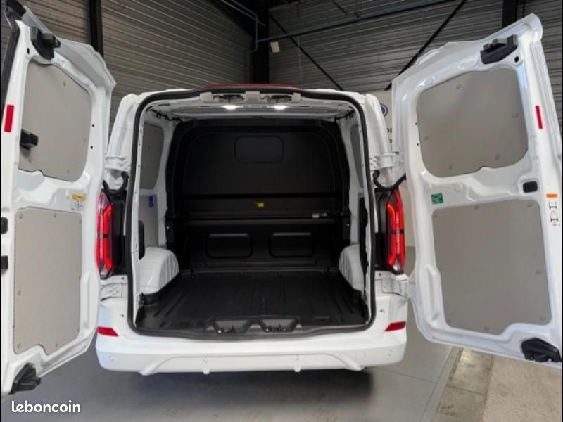Ford Transit Custom Fg 320 L1H1 2.5 Duratec 232ch Hybride recheargeable Cabine Approfondie Sport CVT (image 5)
