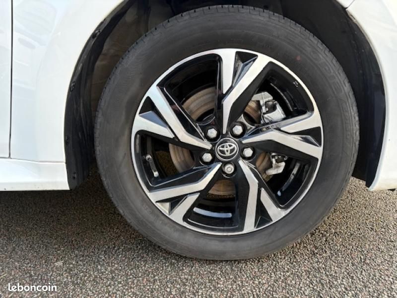 Toyota Yaris 116h Design 5p MC24 (image 11)