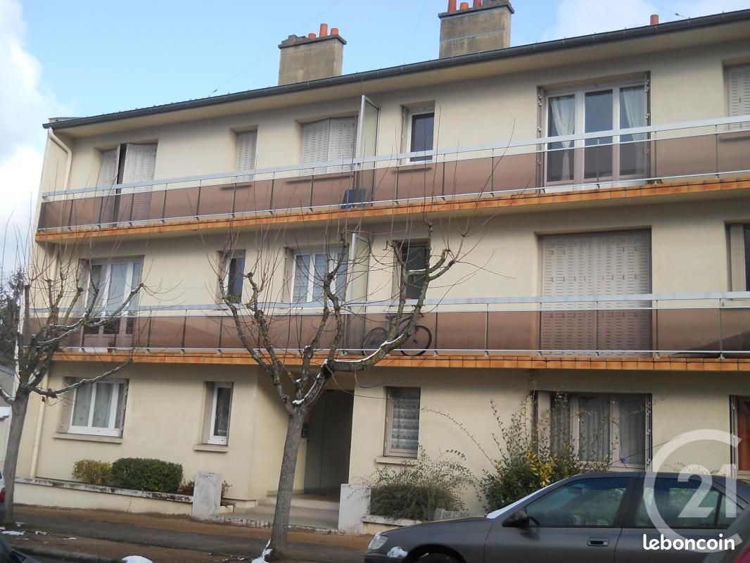 Appartement 2 pièces 40 m² · à Commentry · 40 m² · 328 €/mois