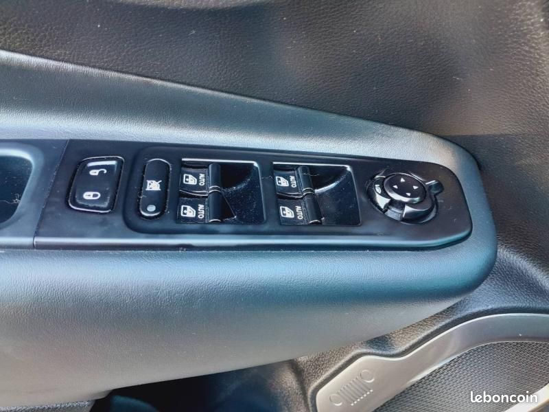 Jeep Renegade 1.6 MultiJet 130ch Limited MY21 (image 9)