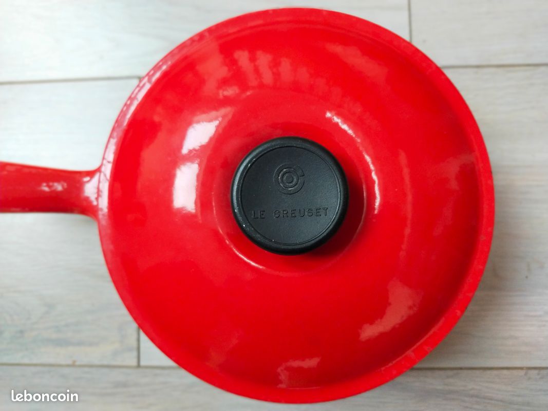 724⚜️ Ancien Couvercle en Fonte émaillé Style Le Creuset N° 14 Couleur Rouge