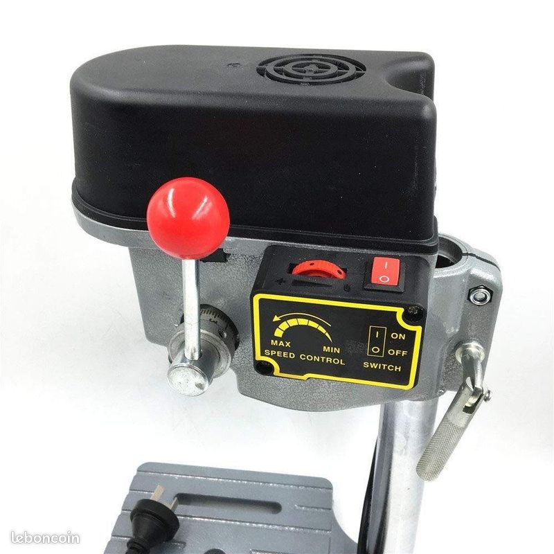 Perceuse Colonne 340W 220V - 3 Vitesses Réglables Pour Bois Et Plastique