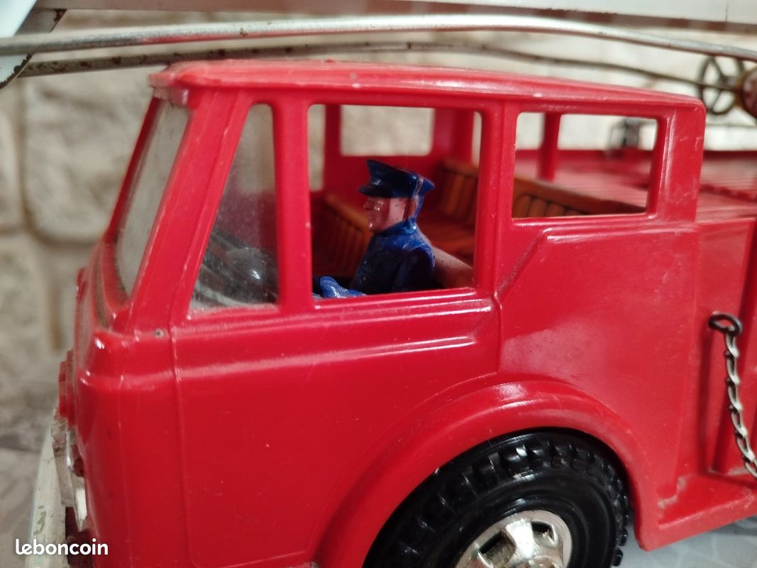 Camion de pompier jouet d'occasion - Jeux & Jouets
