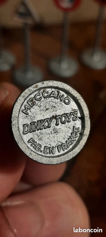 Panneaux de signalisation ROUTE dinky toys n° 41