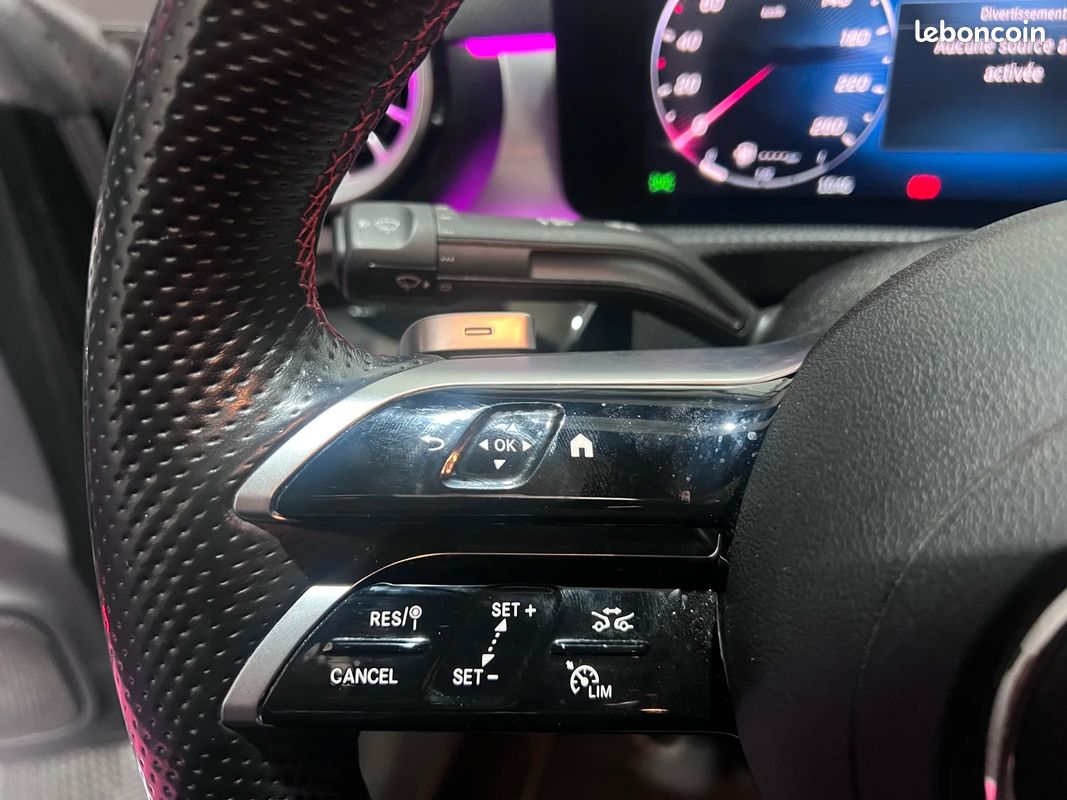 Mercedes-Benz CLASSE CLA 250e AMG Line - Suivi chez Mercedes - Full Options - Camera 360° - Carplay - Toit Ouvrant - Sieges avant Chauffants - Affichage tête haute (image 21)