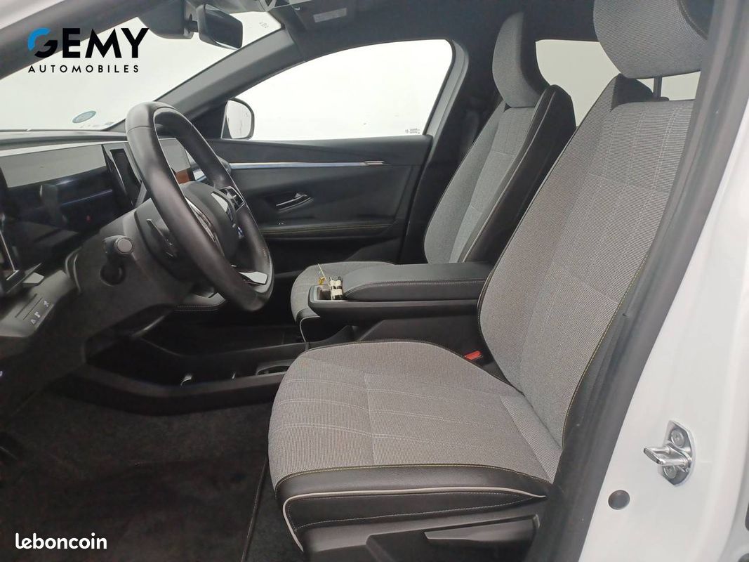 RENAULT Megane E-Tech EV60 220 ch super charge Techno (image 9)