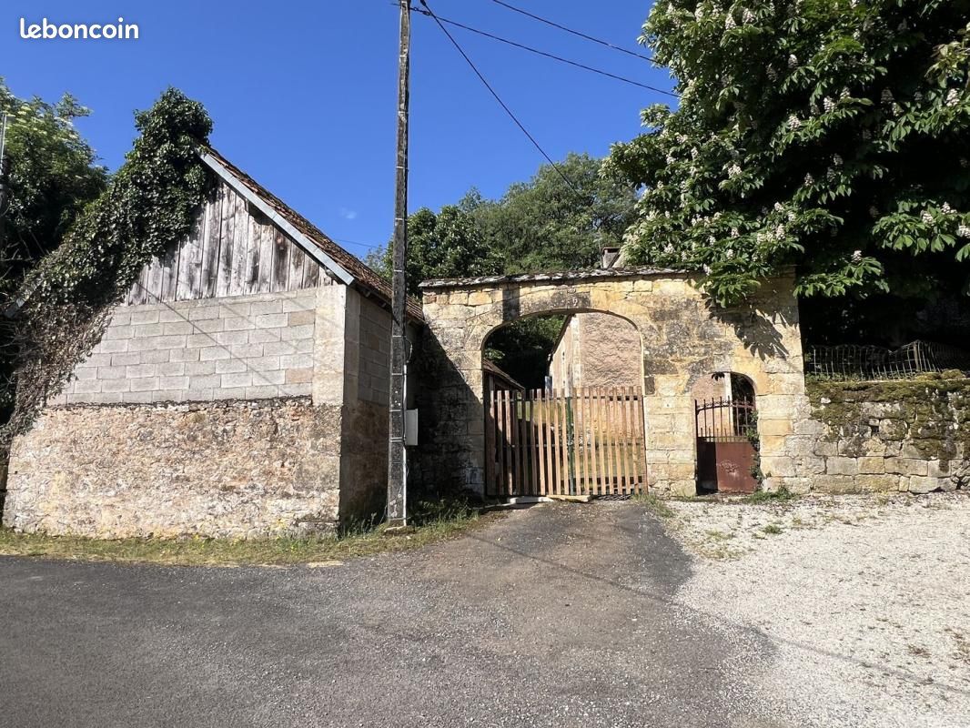 Maison 5 pièces 80 m² · à Thenon · 80 m² · 116 600 €