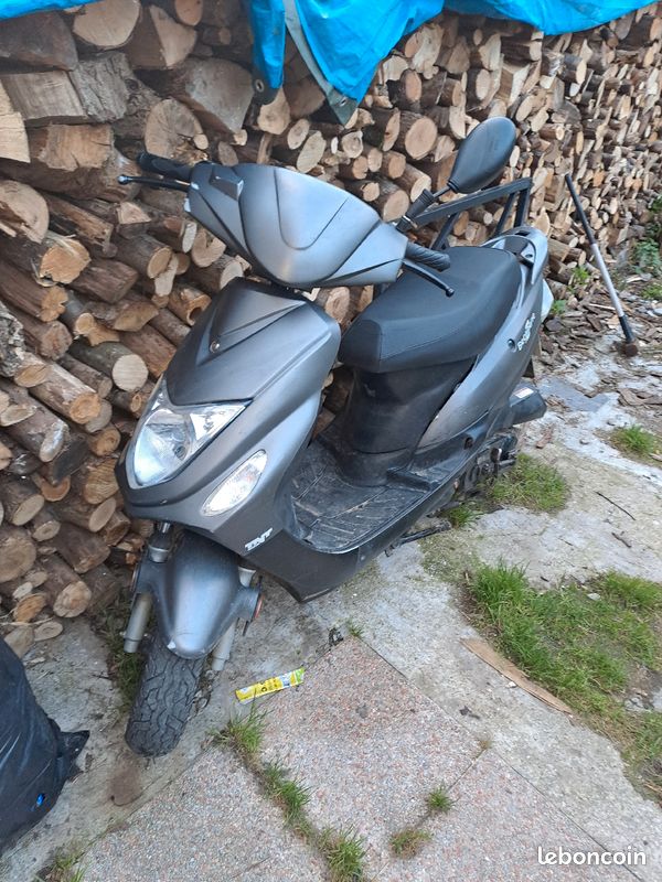 Scooter tnt roma de 2020 Équipement moto