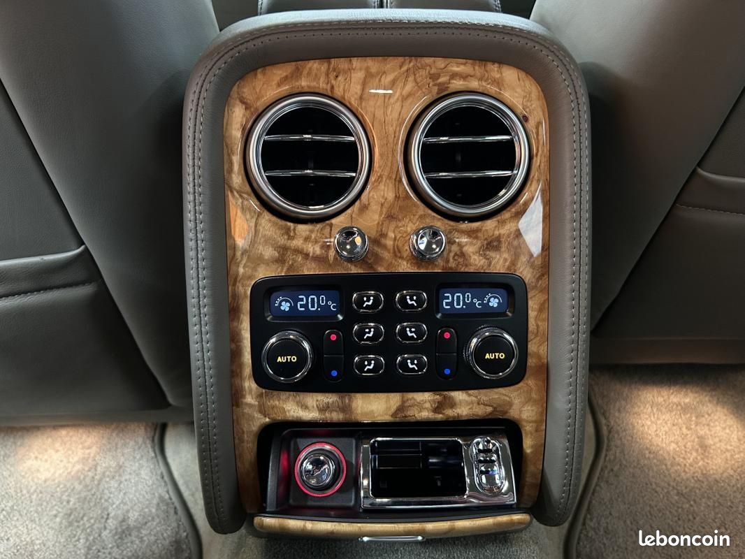 Bentley Continental FLYING SPUR 6.0 W12 560 - AWD *1ERE MAIN CARNET COMPLET (image 45)