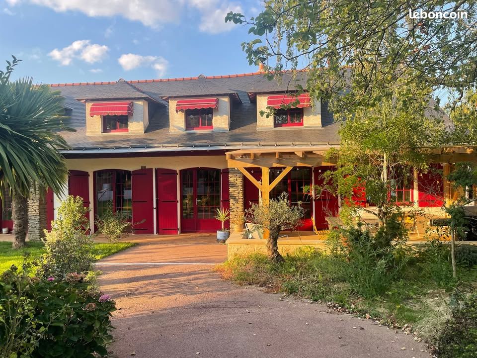 Maison 5 pièces 177 m² · à Ligné · 177 m² · 295 000 €