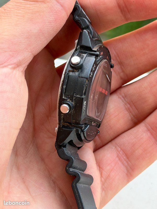 Montre digitale vintage Water 50M Resist – fonctionne parfaitement (image 4)