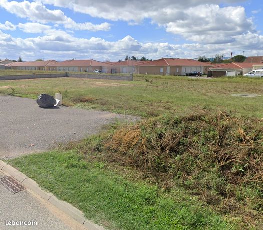 Terrain 620 m2 idéalement situé à Veauche (frais de notaire inclus dans le prix)