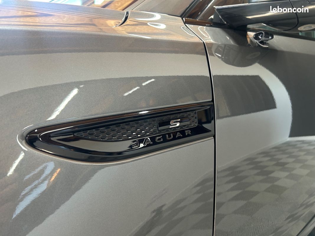 Jaguar e-pace 2.0d 150ch r-dynamic awd bva9 - full entretien jaguar - (image 39)