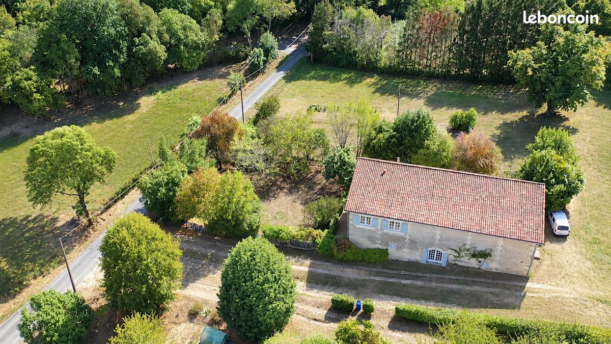 Maison 1 pièce 100 m² · à Parcoul-Chenaud · 100 m² · 244 000 €