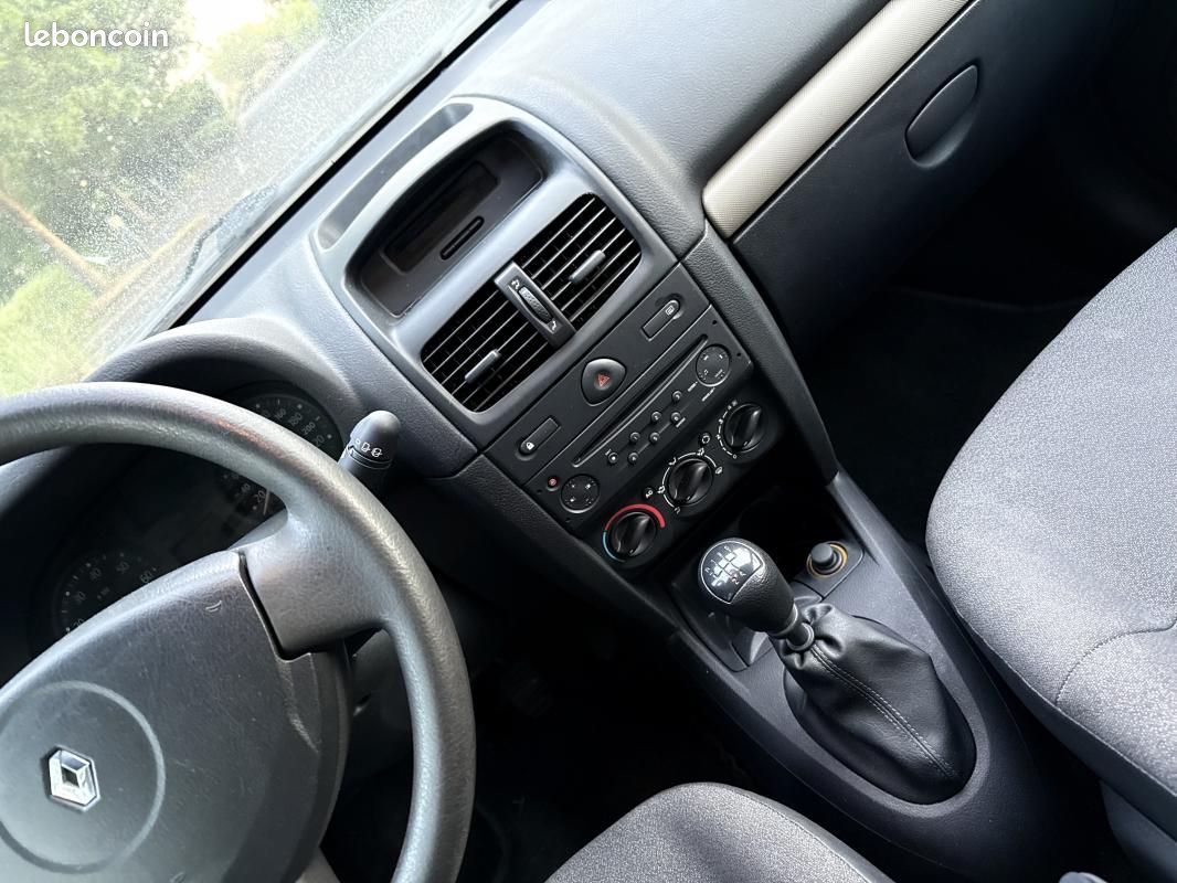 Renault Clio 1.2 16v 75cv Authentique Confort*90 000Km*Véhicule Sous Garantie*Ct Révision Kit Dis... (image 20)