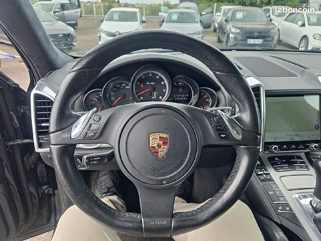 PORSCHE CAYENNE (958) turbo (image 17)