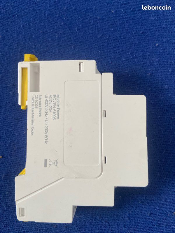 SCHNEIDER Resi9 XP Contacteur Jour/Nuit 20A 2NO monophasé - R9PCTH20 (image 2)