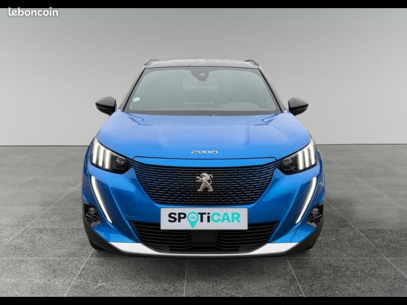 Peugeot 2008 e-2008 136ch GT (image 8)