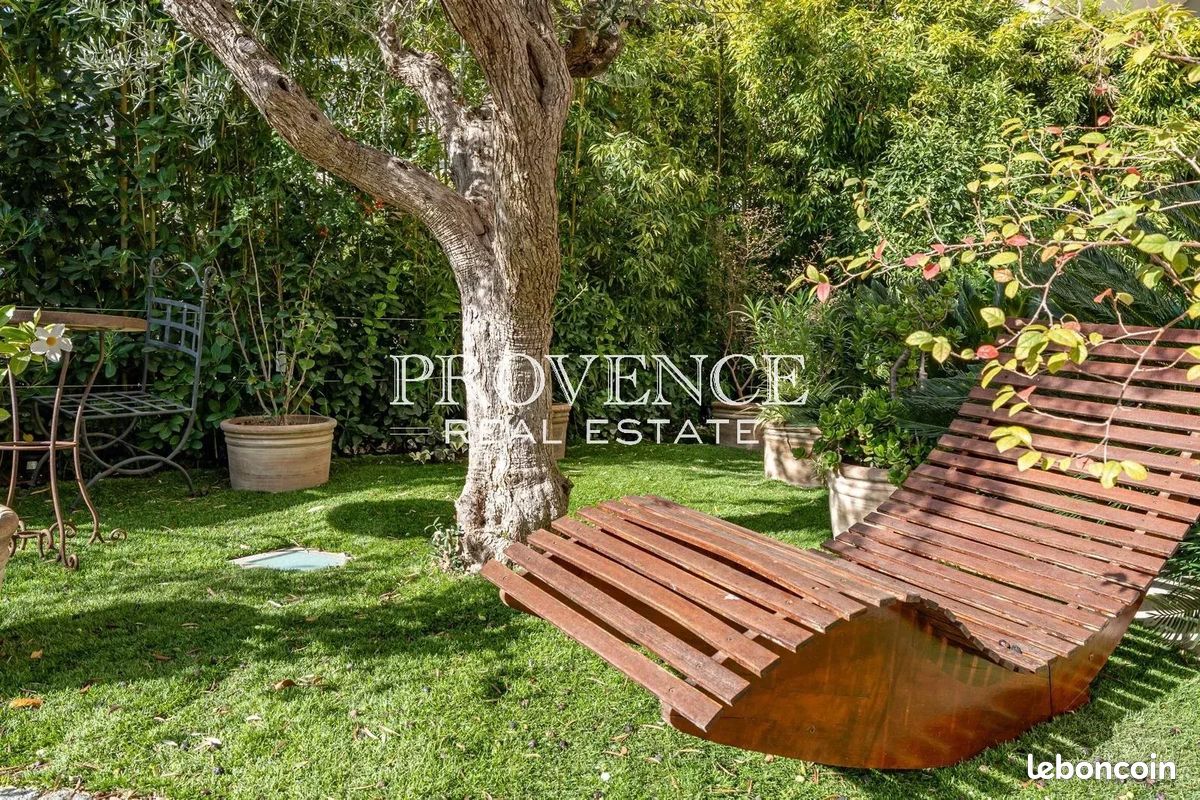 Appartement 4 pièces 165 m² · à Marseille · 165 m² · 5 800 €