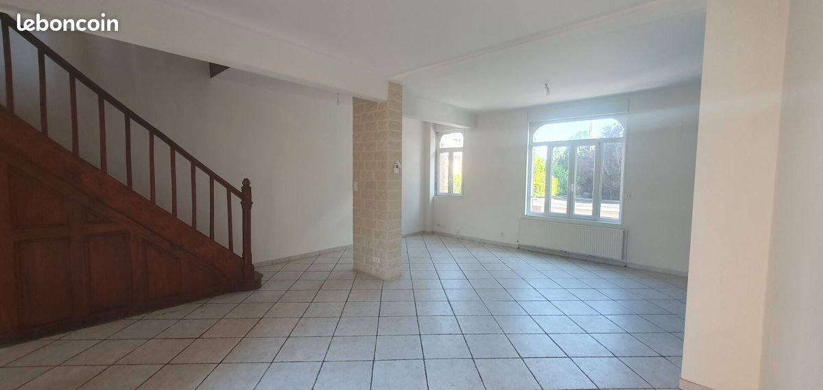 Maison 6 pièces 130 m² · à Amiens · 130 m² · 1 450 €