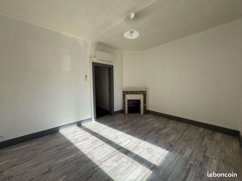 Appartement 2 pièces 44 m² · à Saint-Amand-Montrond · 44 m² · 420 €