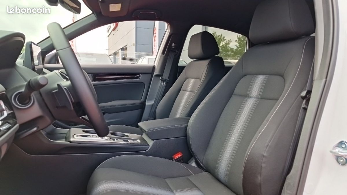 Honda Civic XI 2.0 i-MMD Executive (image 10)