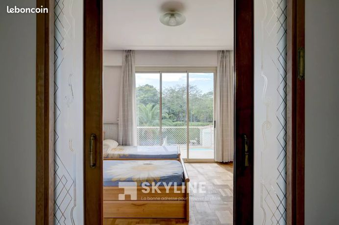 Villa 9 pièces 285 m² — 20