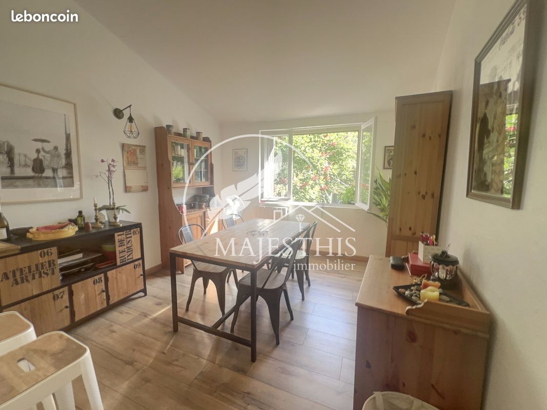 Maison 4 pièces 94 m² · à Hyères · 94 m² · 324 000 €