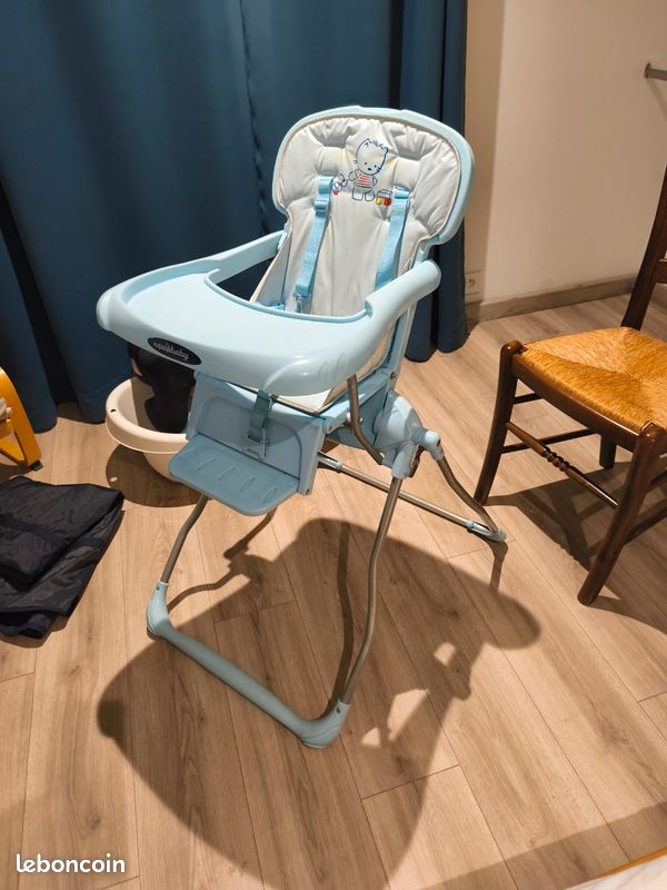 Chaise haute (image 1)