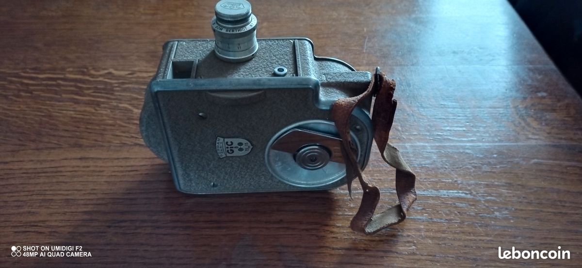 Polaroid old Banque de photographies et d'images à haute résolution - Alamy