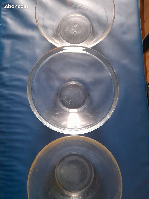 Lot 3 saladiers en verre (image 1)