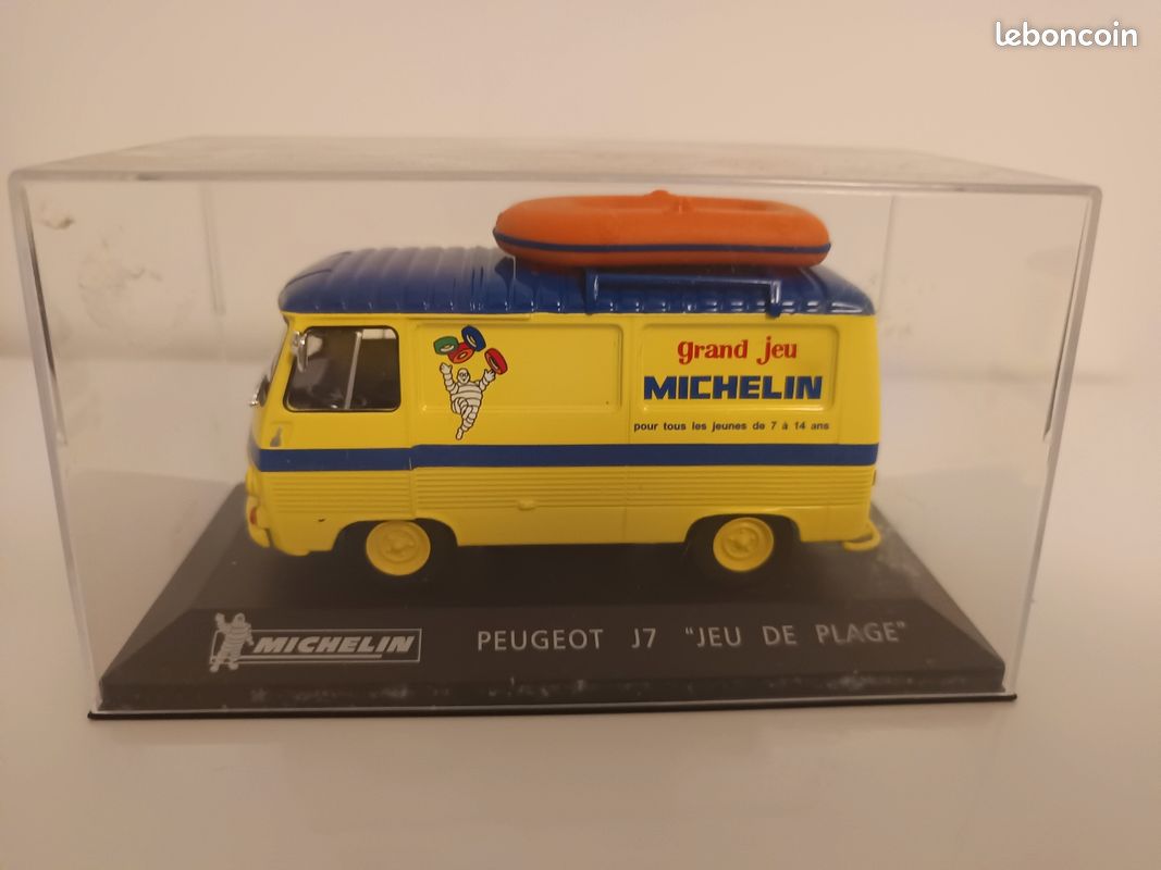 Peugeot J7 Casino Miniature Dan Toys très bon état - Collection