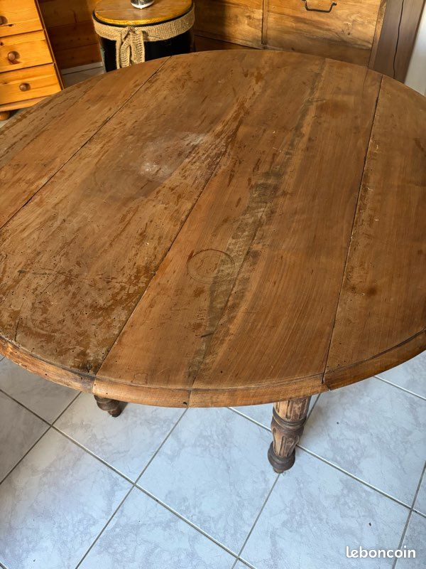 Table en bois bonne qualité (image 1)
