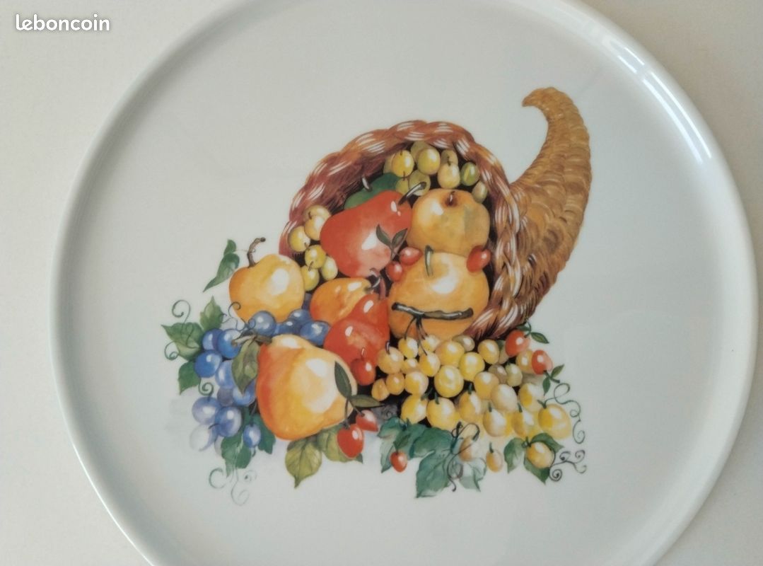Vintage - Ancienne grande assiette plat à tarte en porcelaine - Chêne Saint Louis
Décoration fruits (image 3)