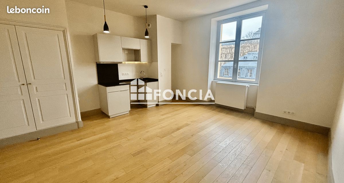 Appartement 2 pièces 40 m² · à Versailles · 40 m² · 1 193 €