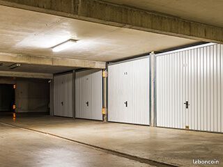 Box fermé à vendre – Saint-Maur-des-Fossés – 26 000 · 26 000 €