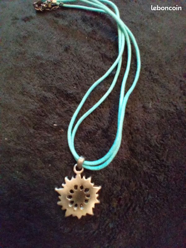 Collier fantaisie (image 3)