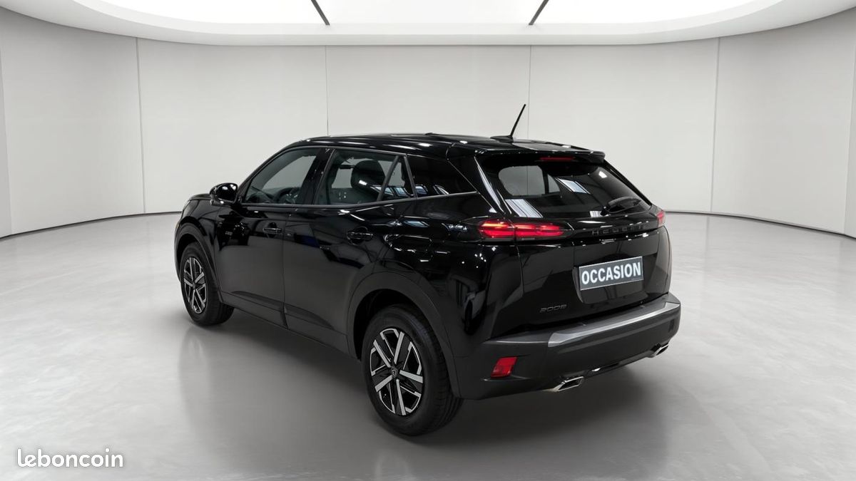 Peugeot 2008 Hybrid 145 e-DCS6 Style (image 4)