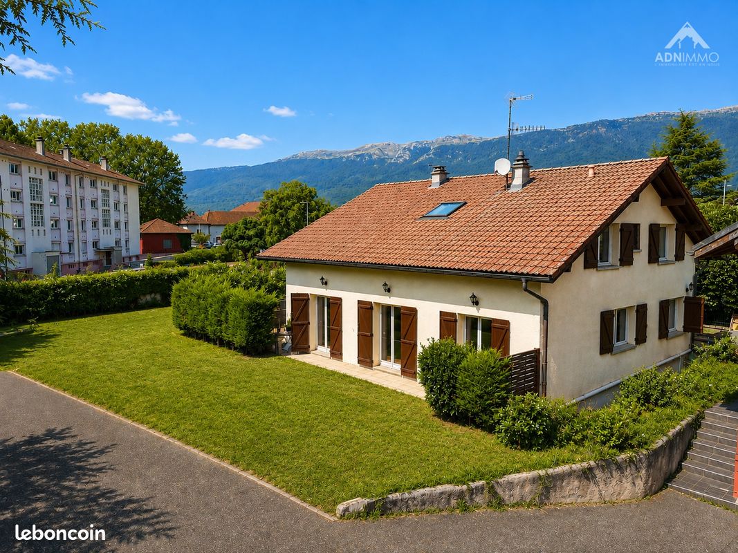 Maison 7 pièces 287 m² · à Saint-Genis-Pouilly · 287 m² · 699 000 €