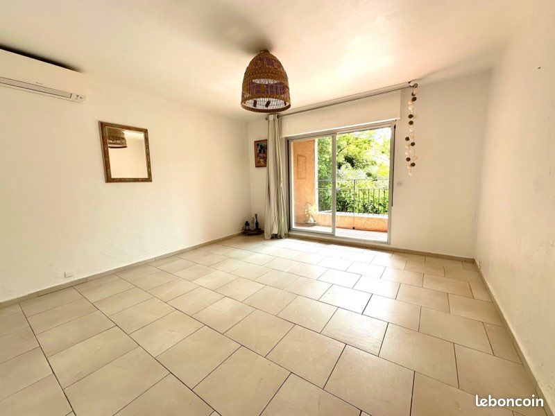 Appartement 3 pièces 60 m² · à Vence · 60 m² · 260 000 €