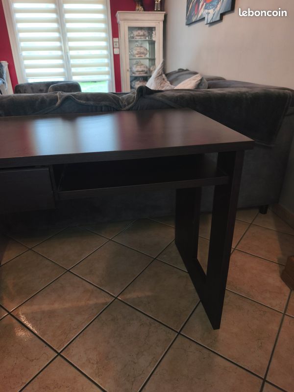 Bureau en bois noir (image 3)