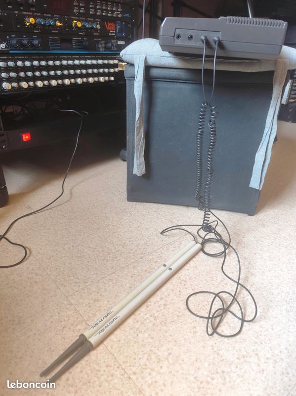 Realistic 700 concertmate + baguettes batterie (image 4)