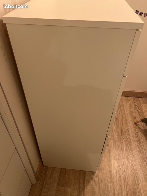 Commode (image 2)