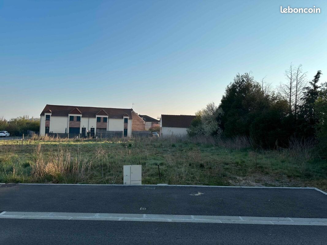 Terrain 708 m² Warluis (image 1)