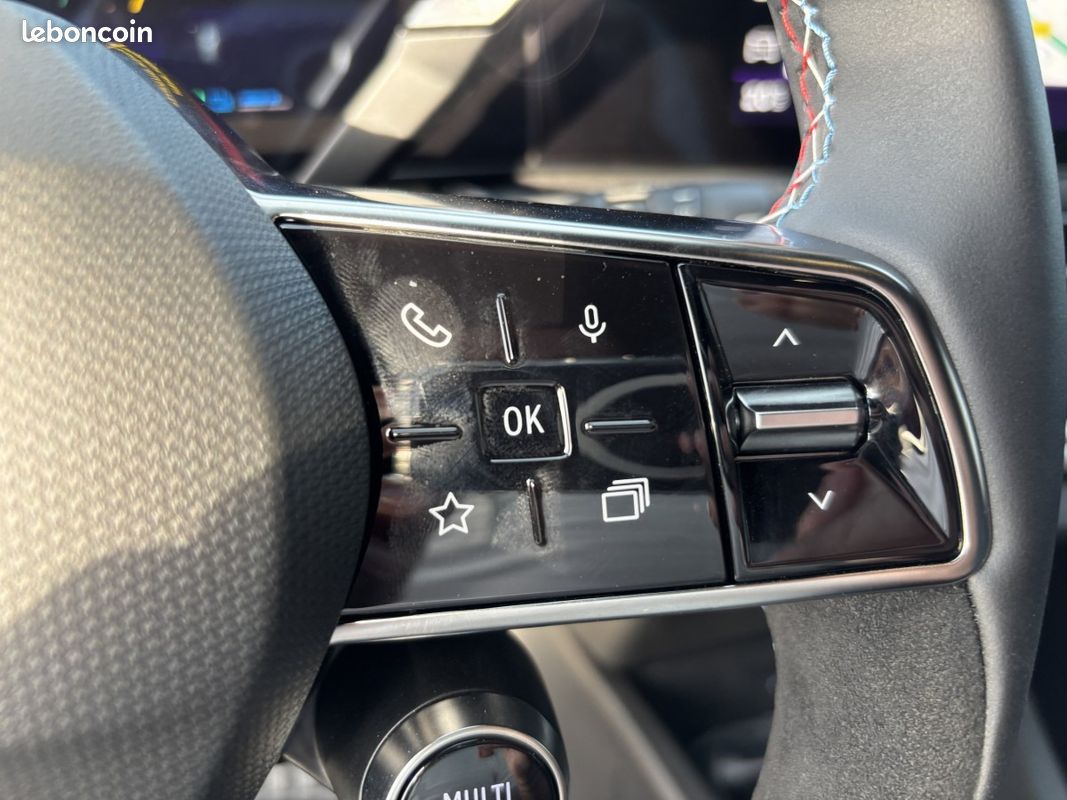 Renault Clio (6) esprit Alpine full hybrid E-Tech 160 ch (image 19)