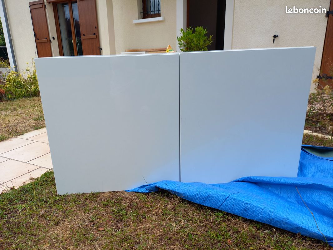 Meuble bas besta portes blanches brillantes (image 1)
