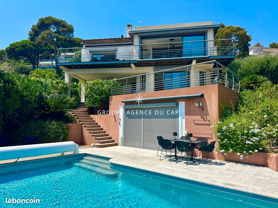 Maison 5 pièces 147 m² · à Roquebrune-sur-Argens · 147 m² · 2 415 000 €