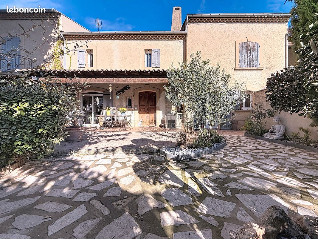 Maison 6 pièces 138 m² · à Cabannes · 138 m² · 319 000 €