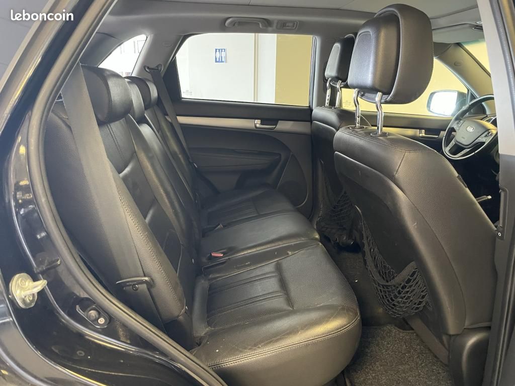 KIA SORENTO 2.2 CRDI 197 7pl II 7 PL Premium 4X4 GARANTIE DE 6 A 36 MOIS (image 8)