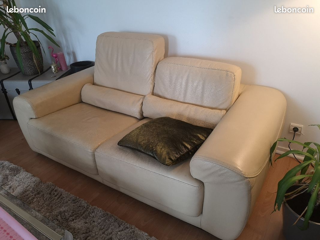 Canapé en cuir beige maison Lacressionière (image 2)